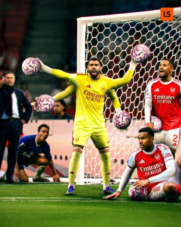 An iron wall! Arsenal only conceded 3 goals in the first 10 Premier League games, can they break Chelsea s record?